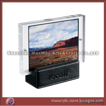Metropolitan Acrylic Frame